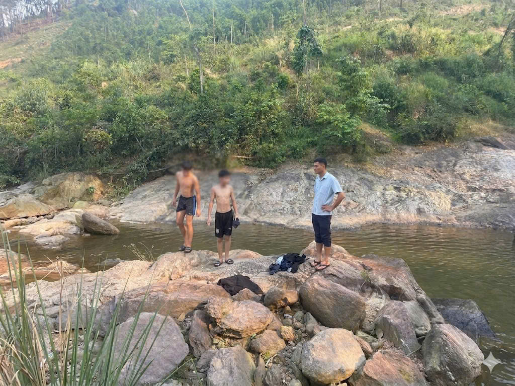 Người dân đổ về tắm mát đông, Thạch Xuân kích hoạt “lá chắn” phản ứng nhanh phòng, chống đuối nước