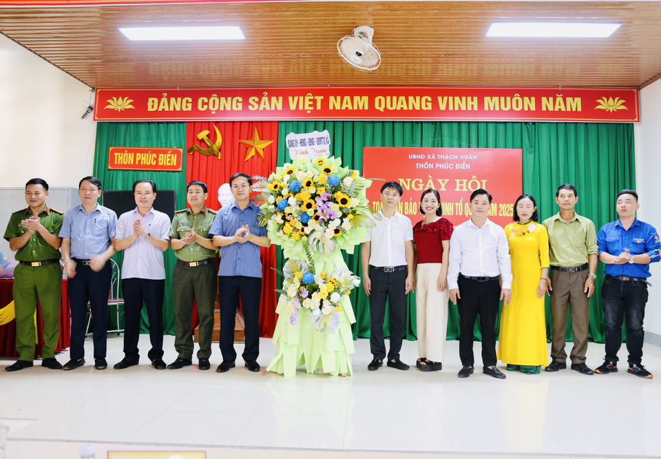 RỘN RÀNG NGÀY HỘI TOÀN DÂN BẢO VỆ AN NINH TỔ QUỐC TẠI THÔN PHÚC ĐIỀN, XÃ THẠCH XUÂN 