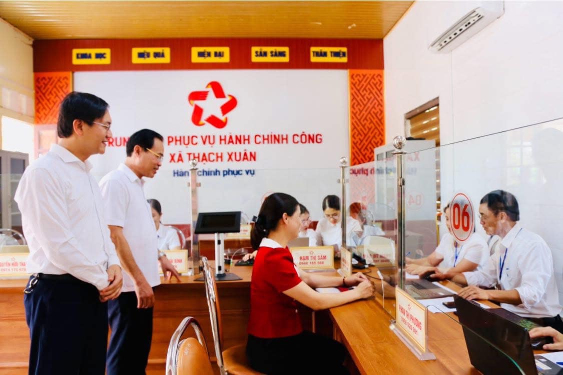 VẬN HÀNH THỬ NGHIỆM HOẠT ĐỘNG TRUNG TÂM PHỤC VỤ HÀNH CHÍNH CÔNG XÃ THẠCH XUÂN 