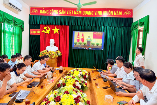 Thạch Xuân kết nối hội nghị toàn quốc sơ kết thực hiện Nghị quyết 57 về phát triển khoa học, công nghệ, đổi mới sáng tạo và chuyển đổi số