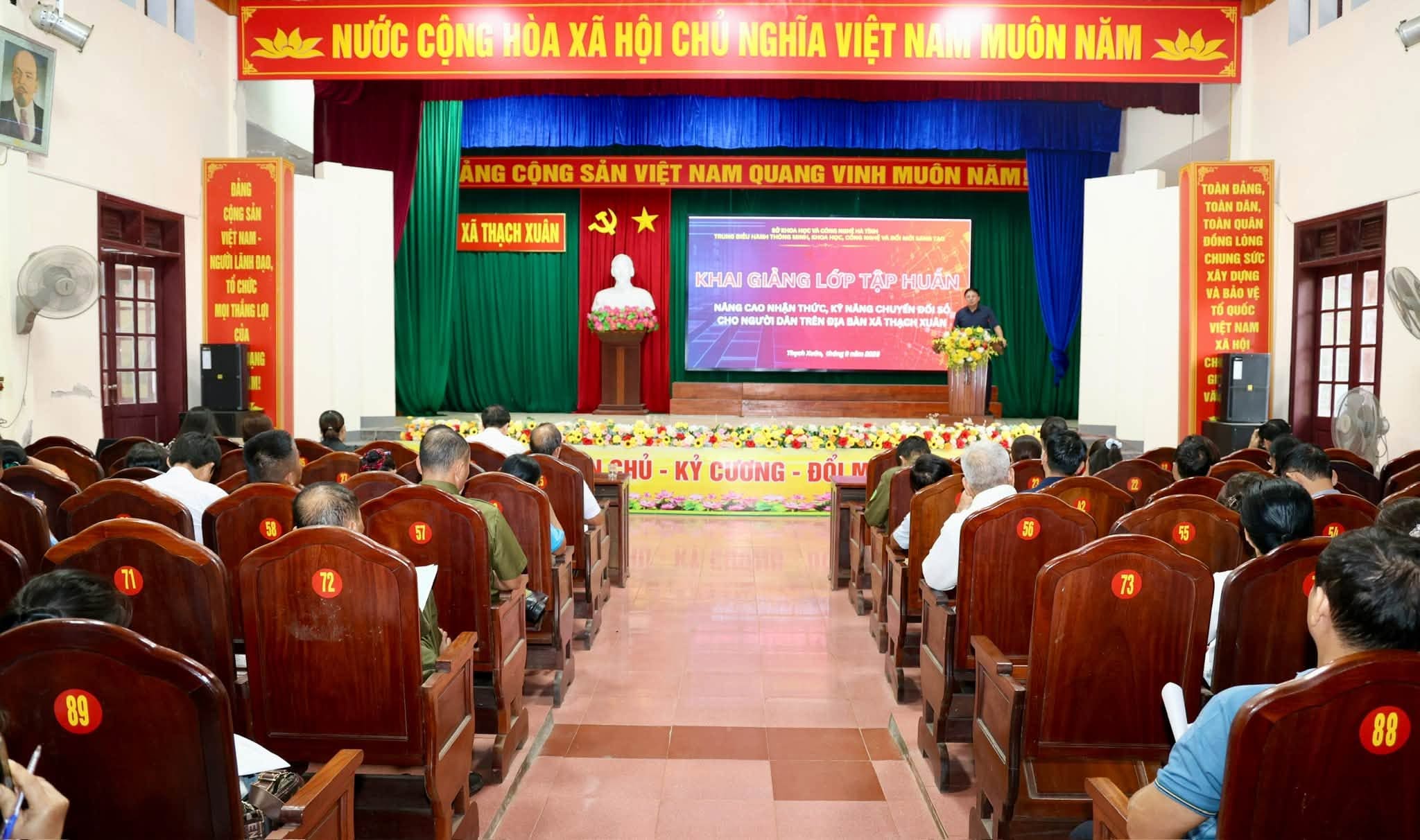 Thạch Xuân tập huấn kỹ năng số