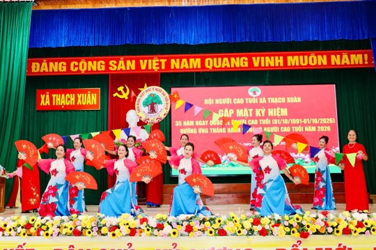 Người cao tuổi Thạch Xuân – tuổi cao, tâm sáng, tiếp tục góp sức dựng xây quê hương
