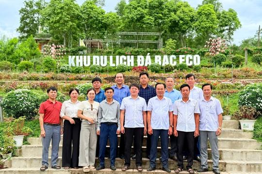 Thạch Xuân đón đoàn công tác xã Vũ Quý, tỉnh Hưng Yên đến tham quan, trao đổi kinh nghiệm 