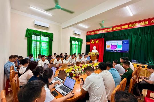 Thạch Xuân nghiêm túc tiếp thu nội dung hội nghị toàn quốc sơ kết 01 năm vận hành chính quyền 03 cấp H QUYỀN 03 CẤP
