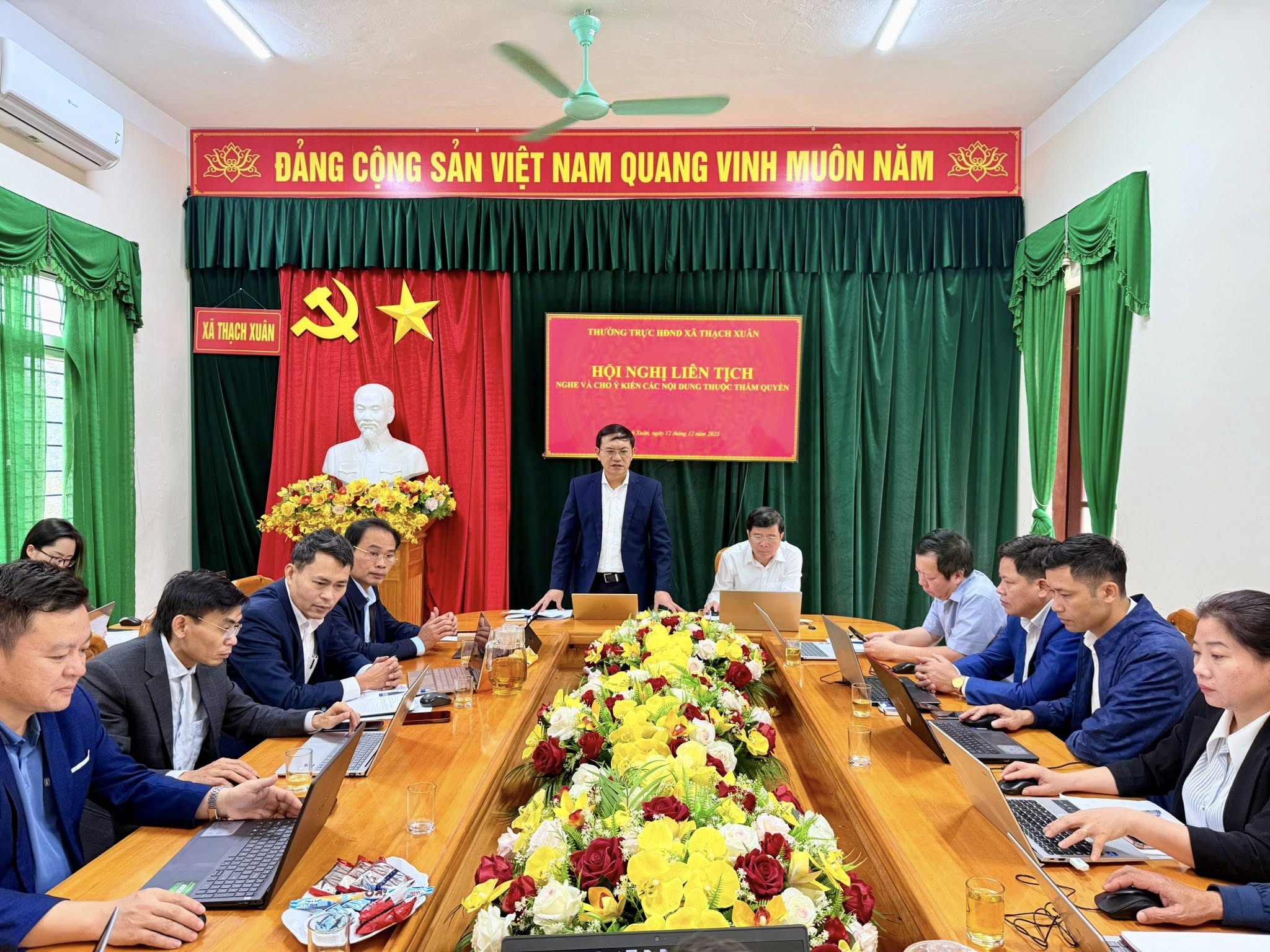 Hội đồng nhân dân xã Thạch Xuân tổ chức hội nghị liên tịch thống nhất nội dung trình kỳ họp cuối năm 