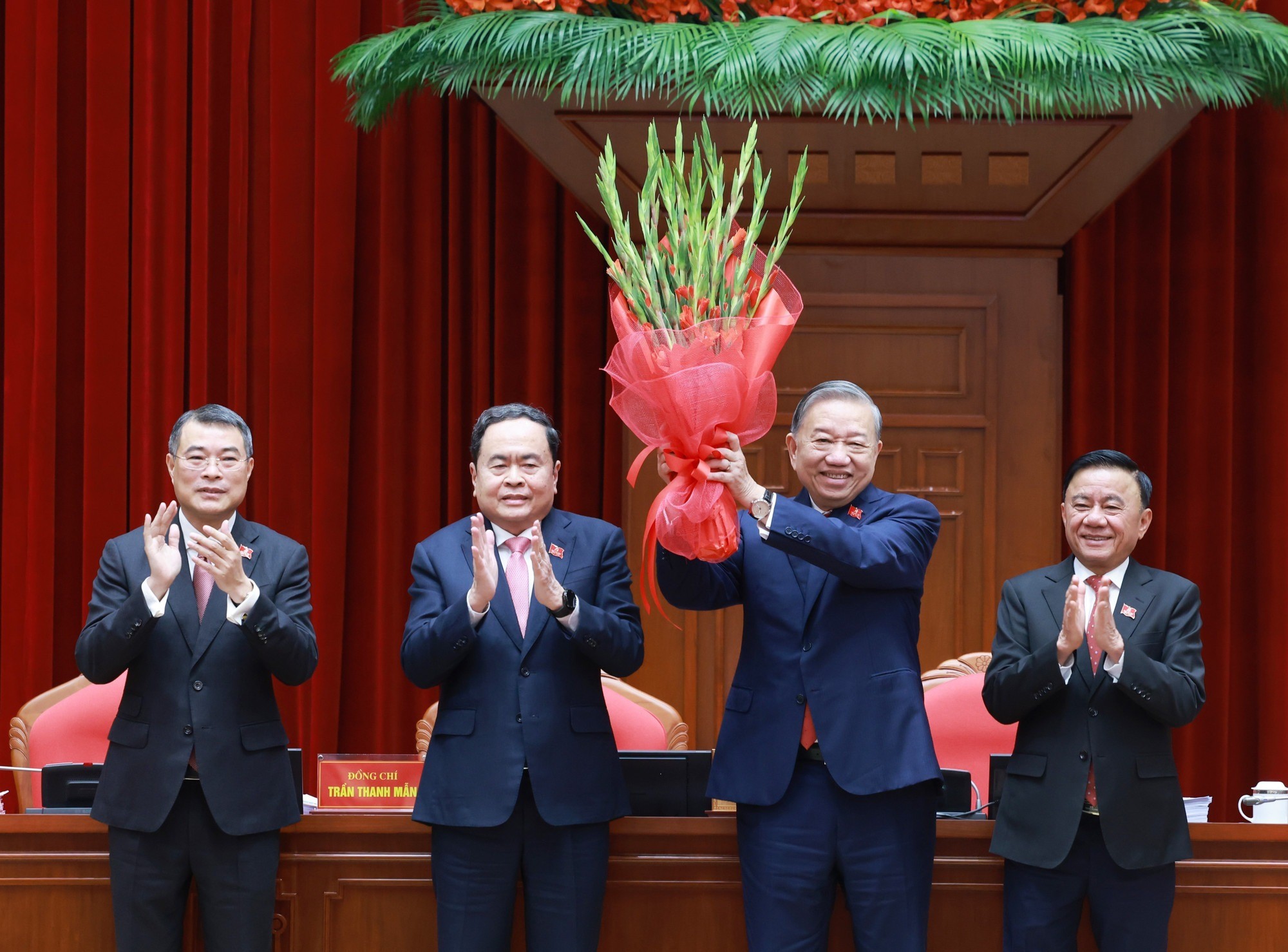 Thống nhất tuyệt đối bầu đồng chí Tô Lâm giữ chức Tổng Bí thư Trung ương Đảng khóa XIV 