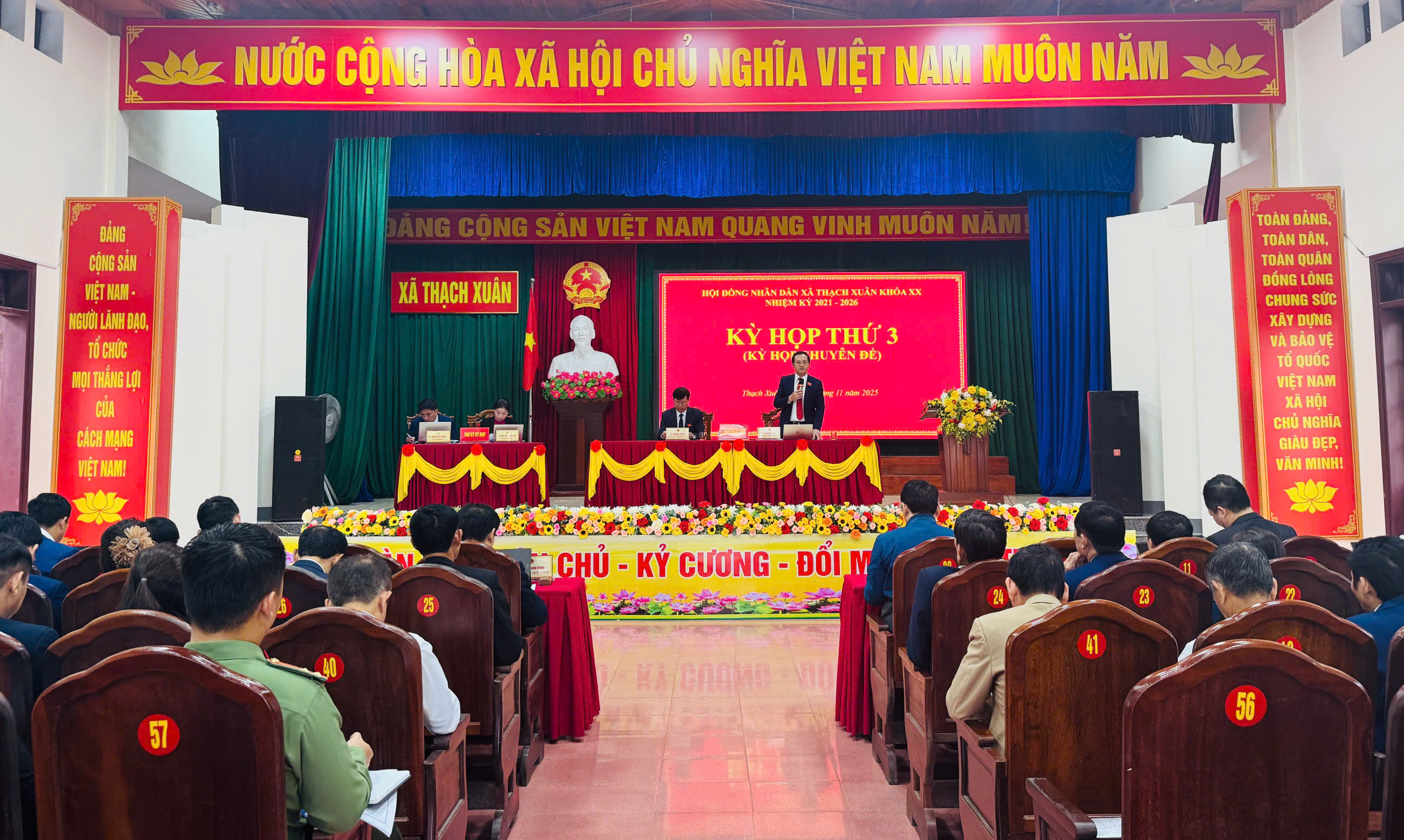 HĐND xã Thạch Xuân tổ chức kỳ họp chuyên đề  