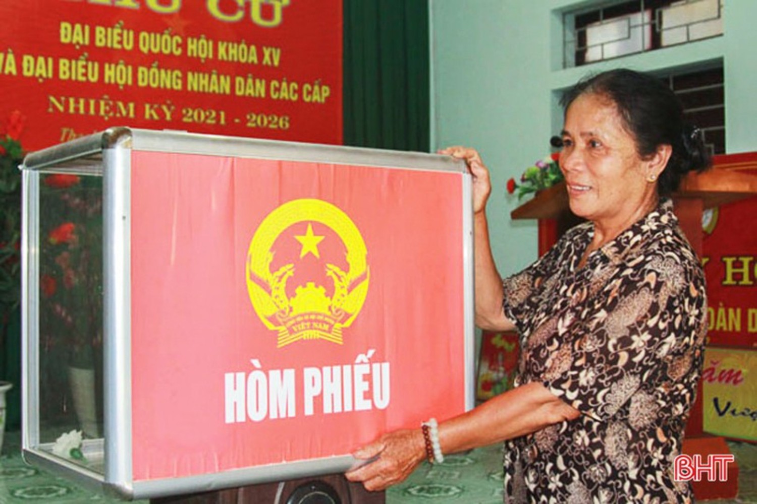 Hỏi đáp về bầu cử: Người nào không được ứng cử ĐBQH và đại biểu HĐND? 